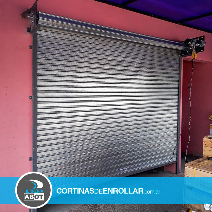 Cortina Microperforada en Comercio - Cortinas de Enrollar - Herrería Abot Cortina Microperforada en Comercio - Cortinas de Enrollar - Herrería Abot